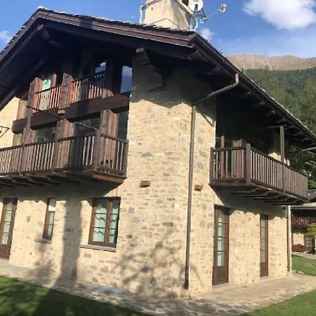 Di Lusso All'interno Del Prestigioso Complesso La Montanina Casa vacanze Courmayeur